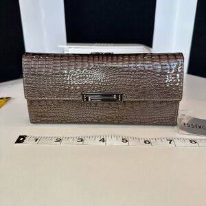 Essence Bronze Leather Crocodile Embossed Wallet